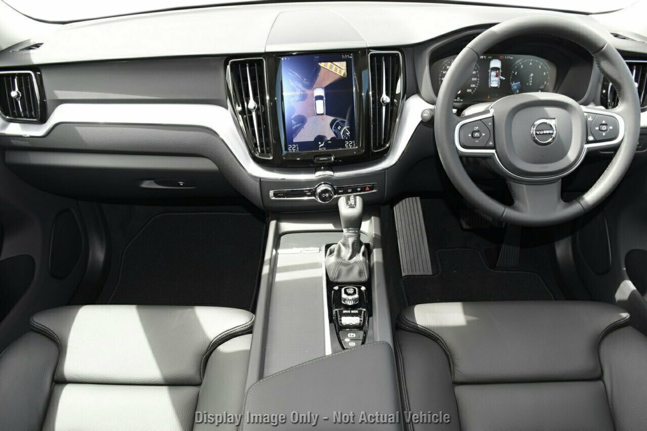 2019 MY20 Volvo XC60 UZ T5 Momentum SUV Image 6