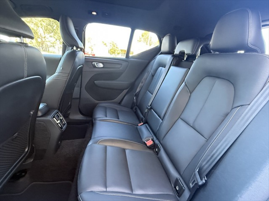 2021 MY22 Volvo XC40 XZ Recharge Pure Electric SUV Image 12