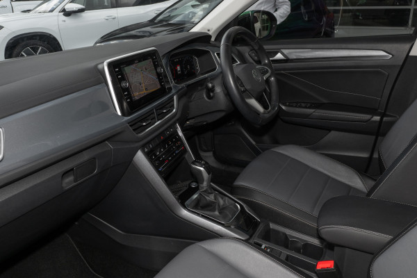 2022 MY23 Volkswagen T-Roc D11 110TSI Style SUV image 7