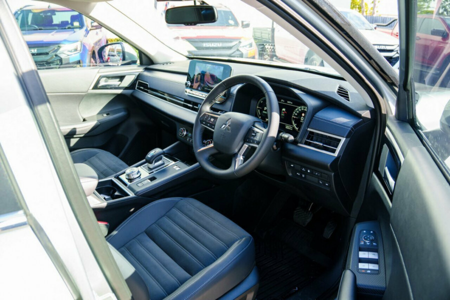 2024 Mitsubishi Outlander ZM PHEV Aspire SUV Image 17
