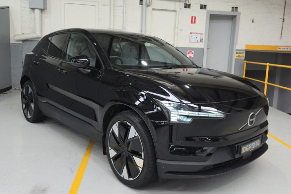 2025 Volvo EX30  Twin Motor Performance Ultra SUV Image 2