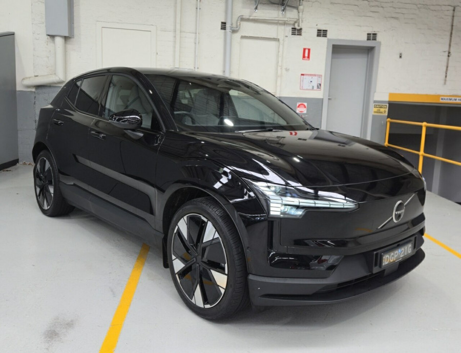 2025 Volvo EX30  Twin Motor Performance Ultra SUV Image 2