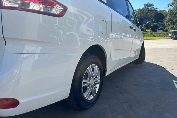 2020 MY21 LDV G10 SV7C + Van Image 4