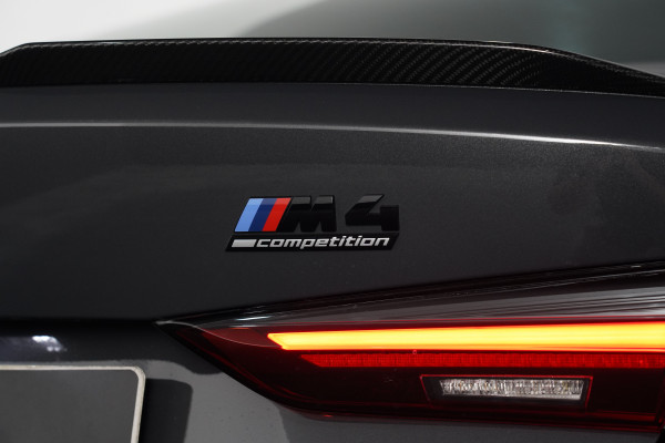 2022 BMW M4 50 Jahre Edition X Drive Coupe Image 21
