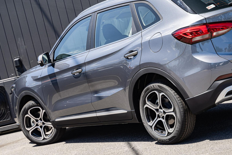 2024 MY24.5 MG ZS ZS32 Excite Hybrid+ SUV Image 7