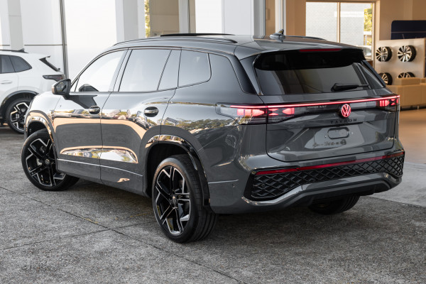 2025 MY26 Volkswagen Tayron R4 195TSI R-Line SUV image 2