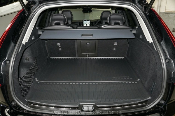 2026 Volvo XC60 UZ Ultra T8 Plug-in Hybrid Dark SUV Image 18