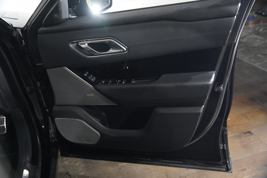 2019 Land Rover Range Rover Velar L560 P550 SVAutobiography Dynamic SUV Image 31