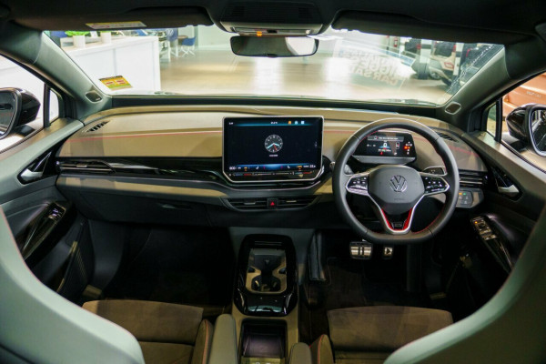 2025 Volkswagen ID. 5 E2 GTX SUV Image 17