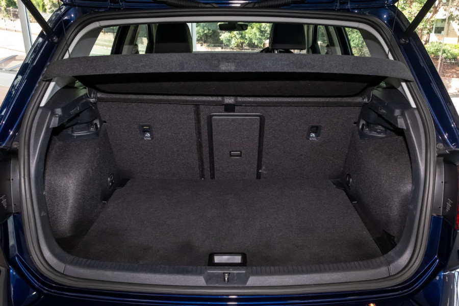 2019 Volkswagen Golf 7.5 110TSI Highline Wagon Image 19