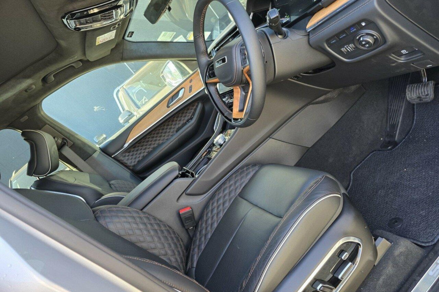 2023 Jeep Grand Cherokee WL Summit Reserve 4xe SUV Image 13