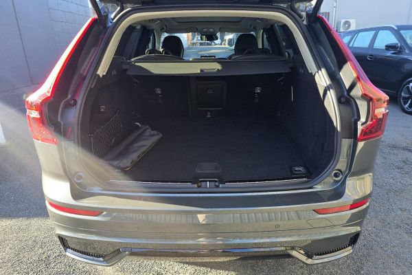 2026 Volvo XC60 UZ Ultra B5 Dark SUV Image 10
