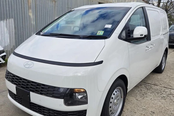 2026 MY27 Hyundai Staria Load US4.V4  Van Image 4