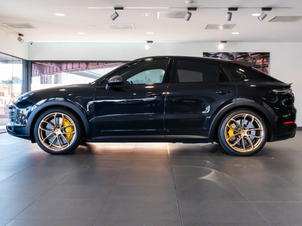 2022 Porsche Cayenne Turbo GT Coupe image 4