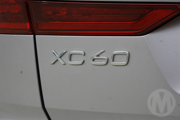2025 MY26 Volvo XC60 UZ Ultra B5 Dark SUV Image 22