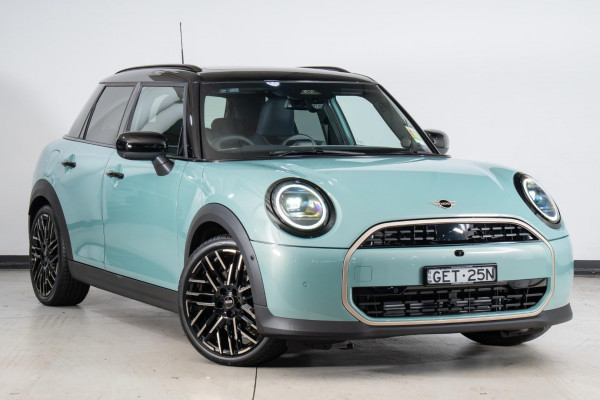 MINI Cooper C Favoured F65
