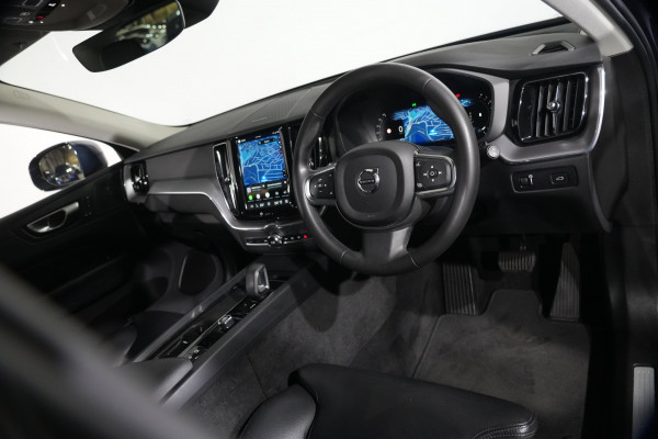 2021 Volvo XC60 UZ B5 Momentum SUV Image 13