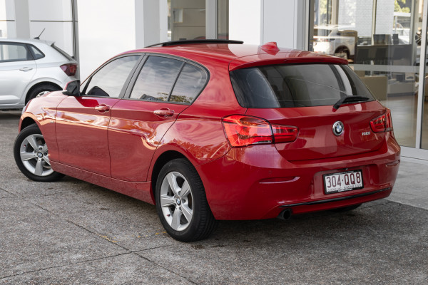 2018 BMW 1 Series 118i Sport Line Hatch image 2