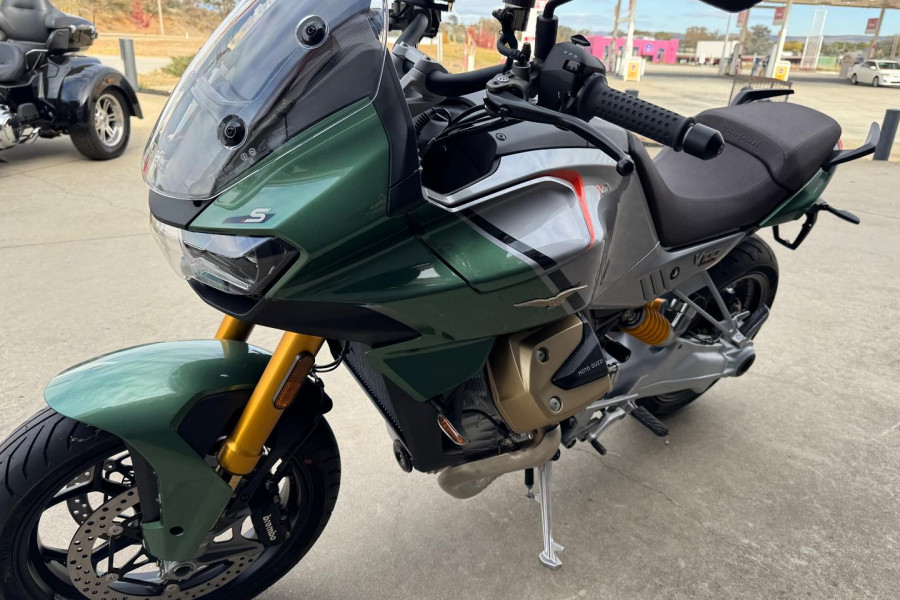 2023 Moto Guzzi V100 Mandello S V100 Image 15