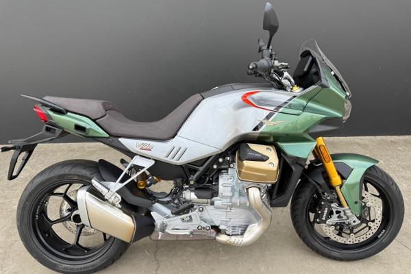 2023 Moto Guzzi V100 Mandello S V100