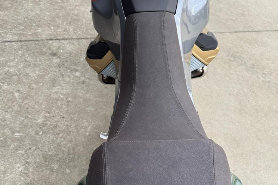 2023 Moto Guzzi V100 Mandello S V100 Image 22