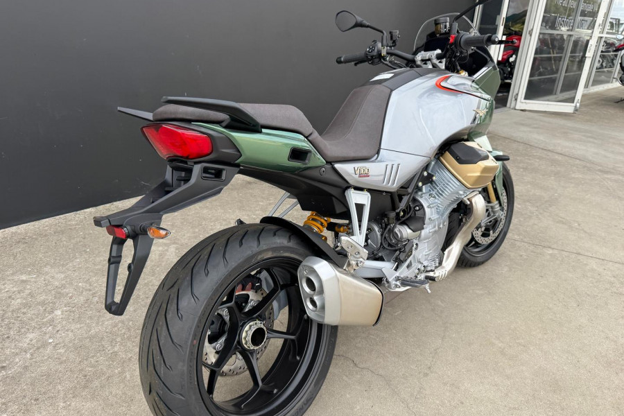 2023 Moto Guzzi V100 Mandello S V100 Image 7