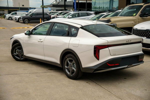 2026 Kia K4 CL4m S Sedan Image 2