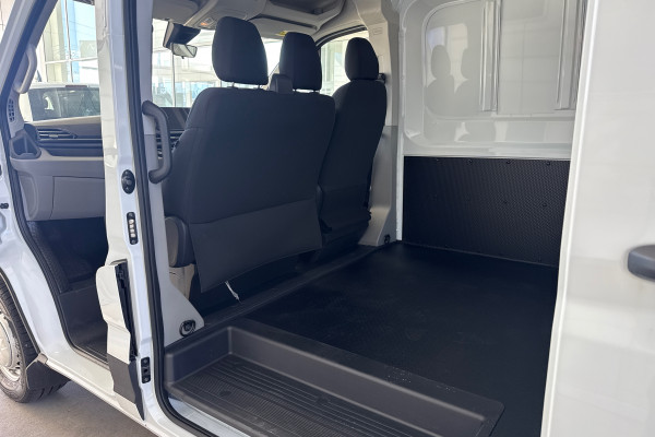 2026 MY24 LDV Deliver 9  Mid Roof LWB Van Image 8