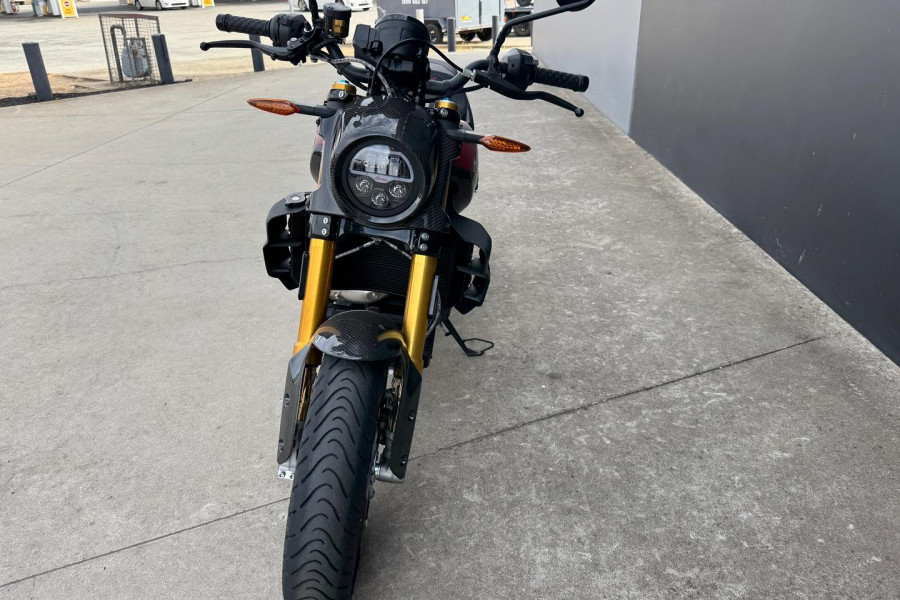 2024 MY23 Indian FTR 1200 R Carbon FTR Image 13
