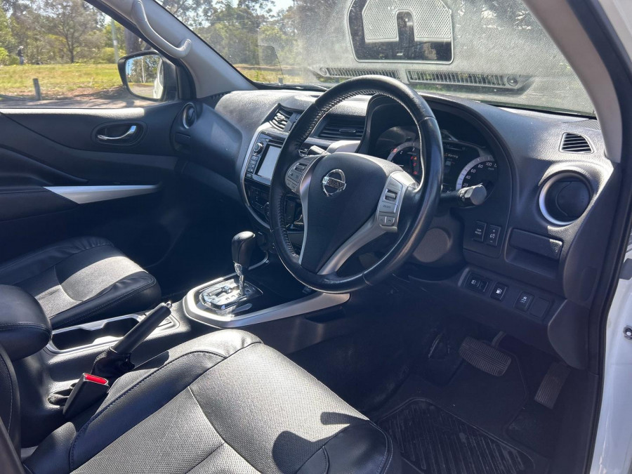 2019 Nissan Navara D23 Series 3 ST-X King Cab Pickup Image 19