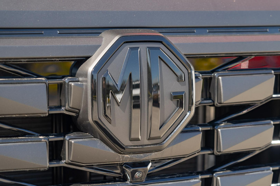 2026 MG U9 EKK1C Black Edition Ute Image 5