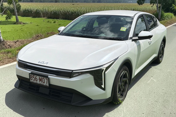 2025 Kia K4 CL4m Sport Sedan Image 3