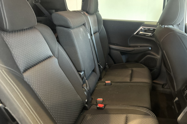 2023 Mitsubishi Outlander ZM LS SUV Image 18