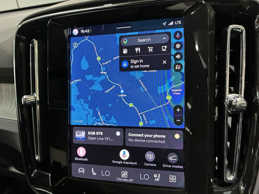 2025 Volvo XC40 XZ Plus B4 SUV Image 16