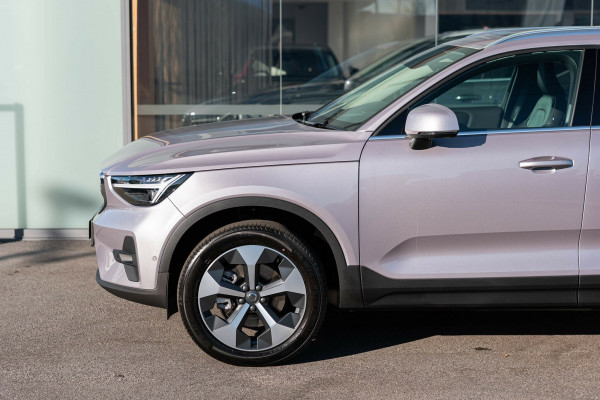 2026 Volvo XC40 XZ Ultra B4 Bright SUV Image 9