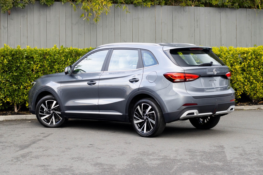 2026 MY25 MG ZS ZS32 Essence Hybrid+ SUV Image 3