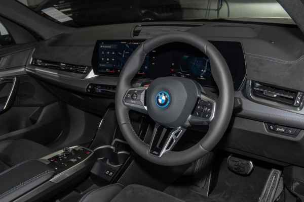 2024 BMW iX2 U10 xDrive30 M Sport SUV image 6