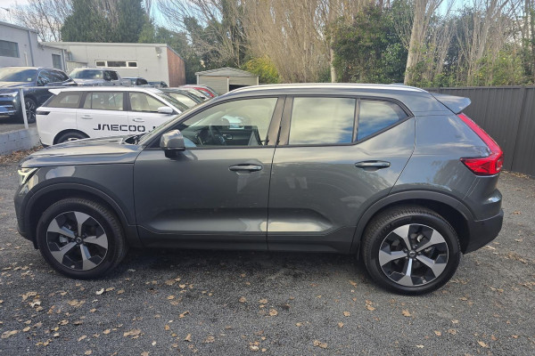 2026 Volvo XC40 XZ Plus B4 SUV Image 5