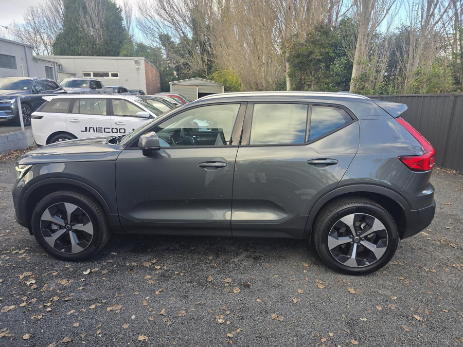 2026 Volvo XC40 XZ Plus B4 SUV Image 5