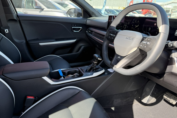 2025 MY26 Kia K4 CL4m GT-Line Hatch Image 18