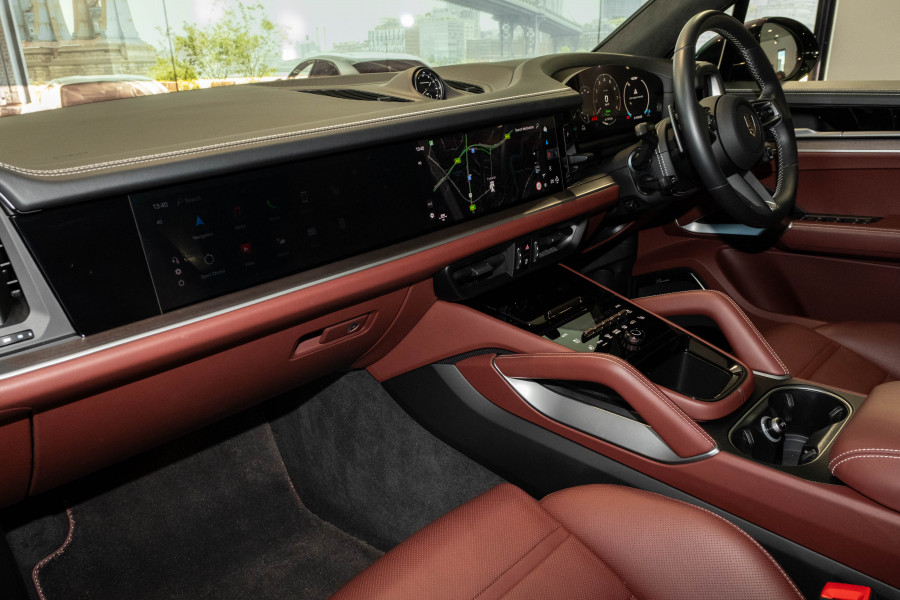 2024 MY25 Porsche Cayenne Turbo E-Hybrid SUV