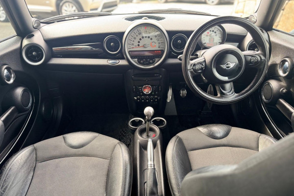 2012 MINI Cooper R56 LCI Cooper S Hatch Image 10