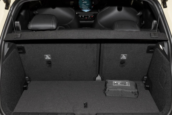 2026 MINI Cooper J01 SE Favoured Hatch image 18