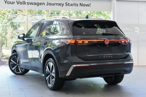 2025 Volkswagen Tiguan CT 150TSI Elegance SUV Image 2