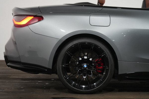 2023 BMW M4 Competition Convertible image 6