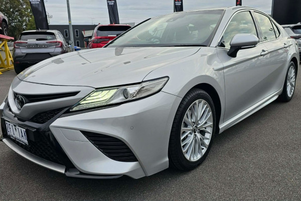 2018 Toyota Camry AXVH71R SL Sedan Image 10