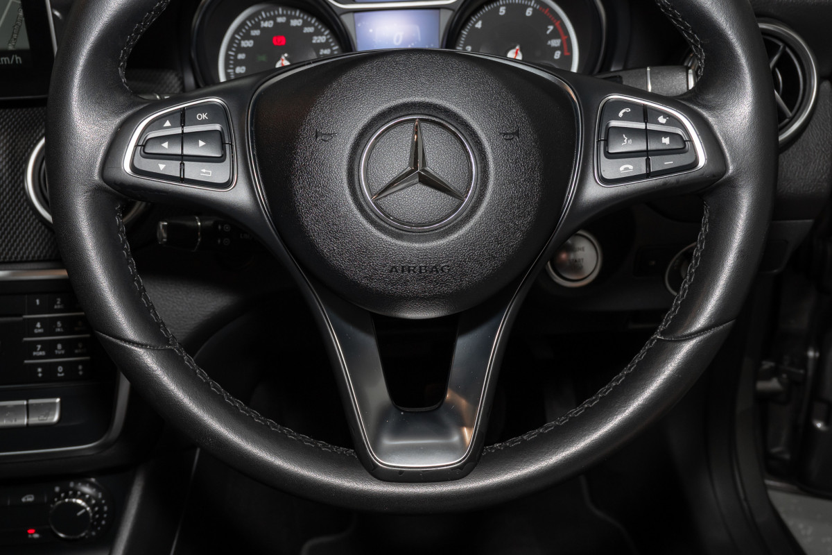 2017 Mercedes-Benz GLA-Class 180 SUV