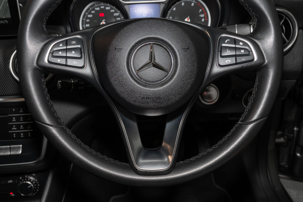 2017 Mercedes-Benz GLA-Class 180 SUV Image 16