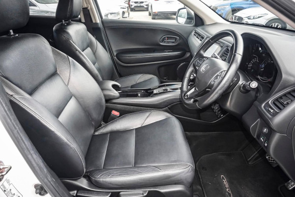 2015 Honda HR-V  VTi-L SUV Image 16