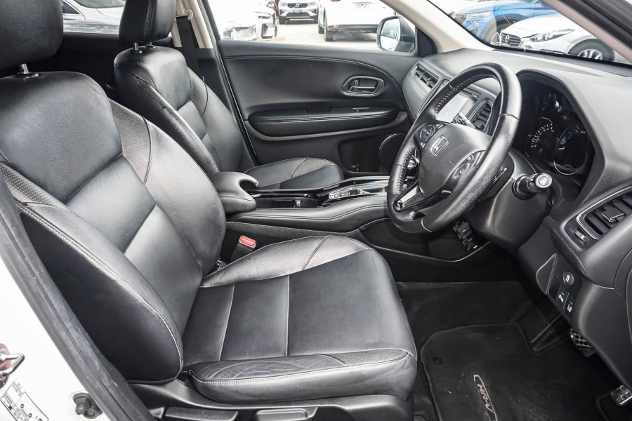 2015 Honda HR-V  VTi-L SUV Image 16